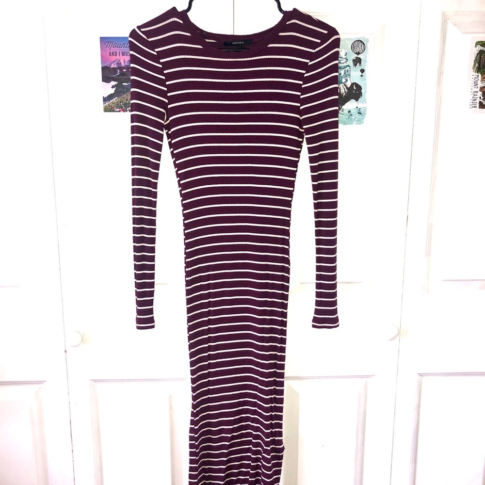 LONG SLEEVED, MAXI BODYCON DRESS (MAROON&WHITE)